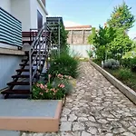 Dvokrevetna Soba S Posebnim Ulazom Markovic Rovinjsko Selo