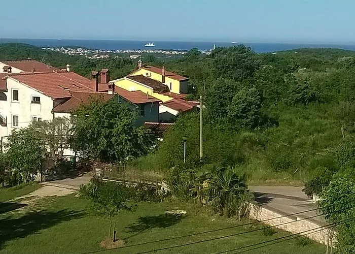 게스트하우스 Dvokrevetna Soba S Posebnim Ulazom Markovic 3*